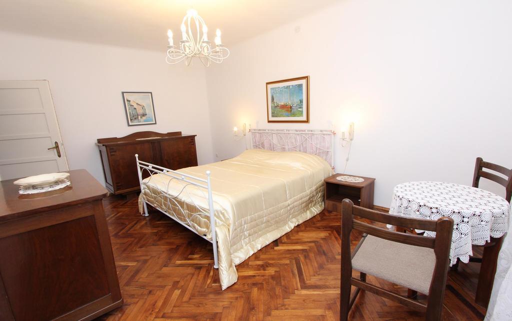 Guest House Aurora Rovinj Exterior photo