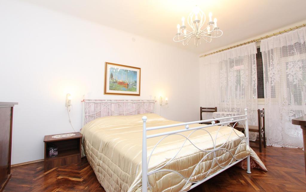 Guest House Aurora Rovinj Exterior photo