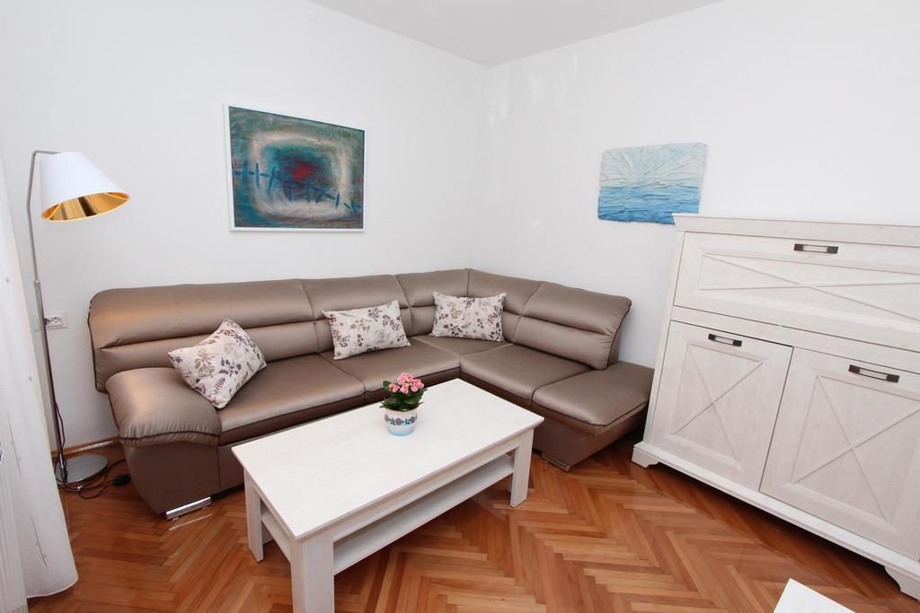 Guest House Aurora Rovinj Exterior photo