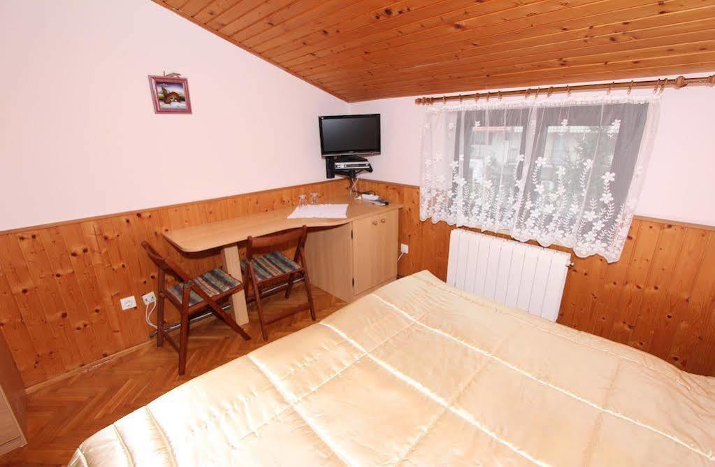Guest House Aurora Rovinj Exterior photo